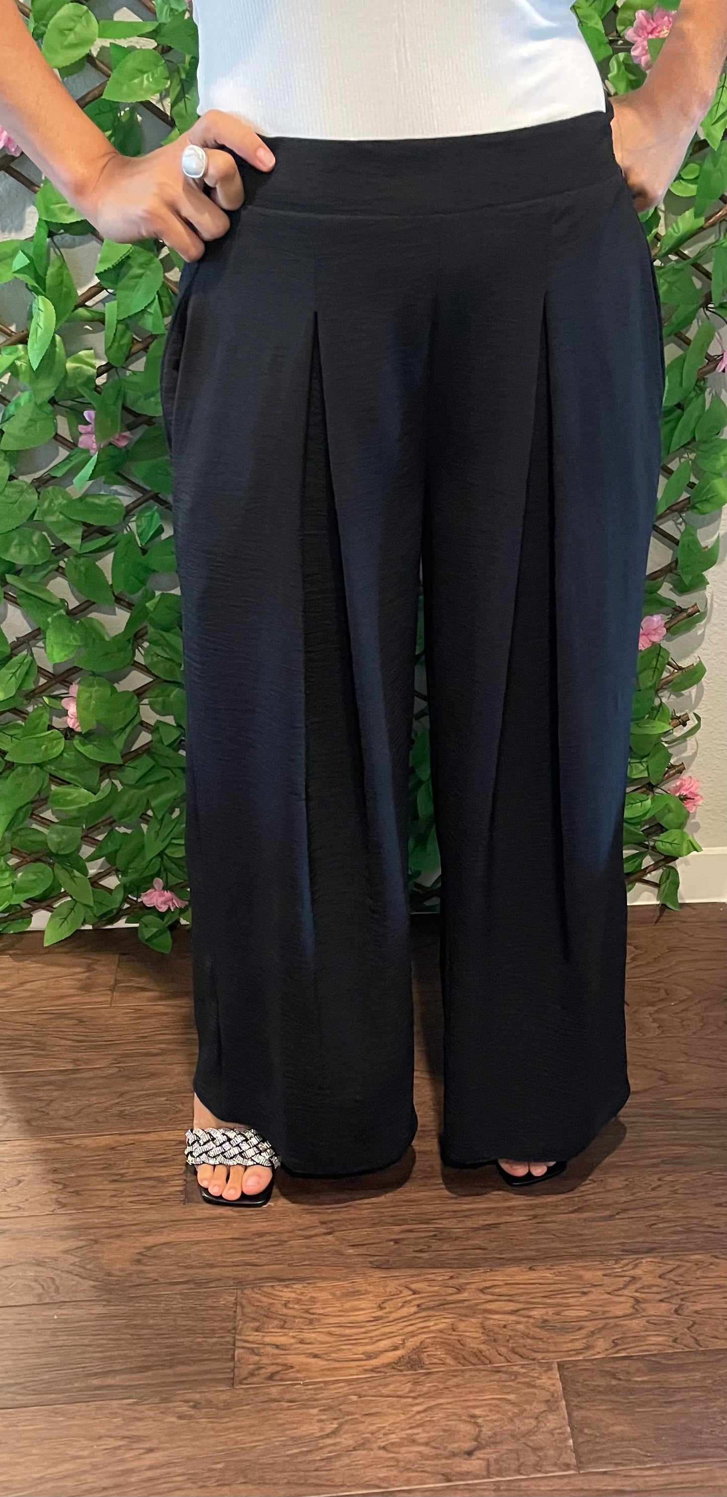 Spin USA Solid Wide Leg Pants With Pockets