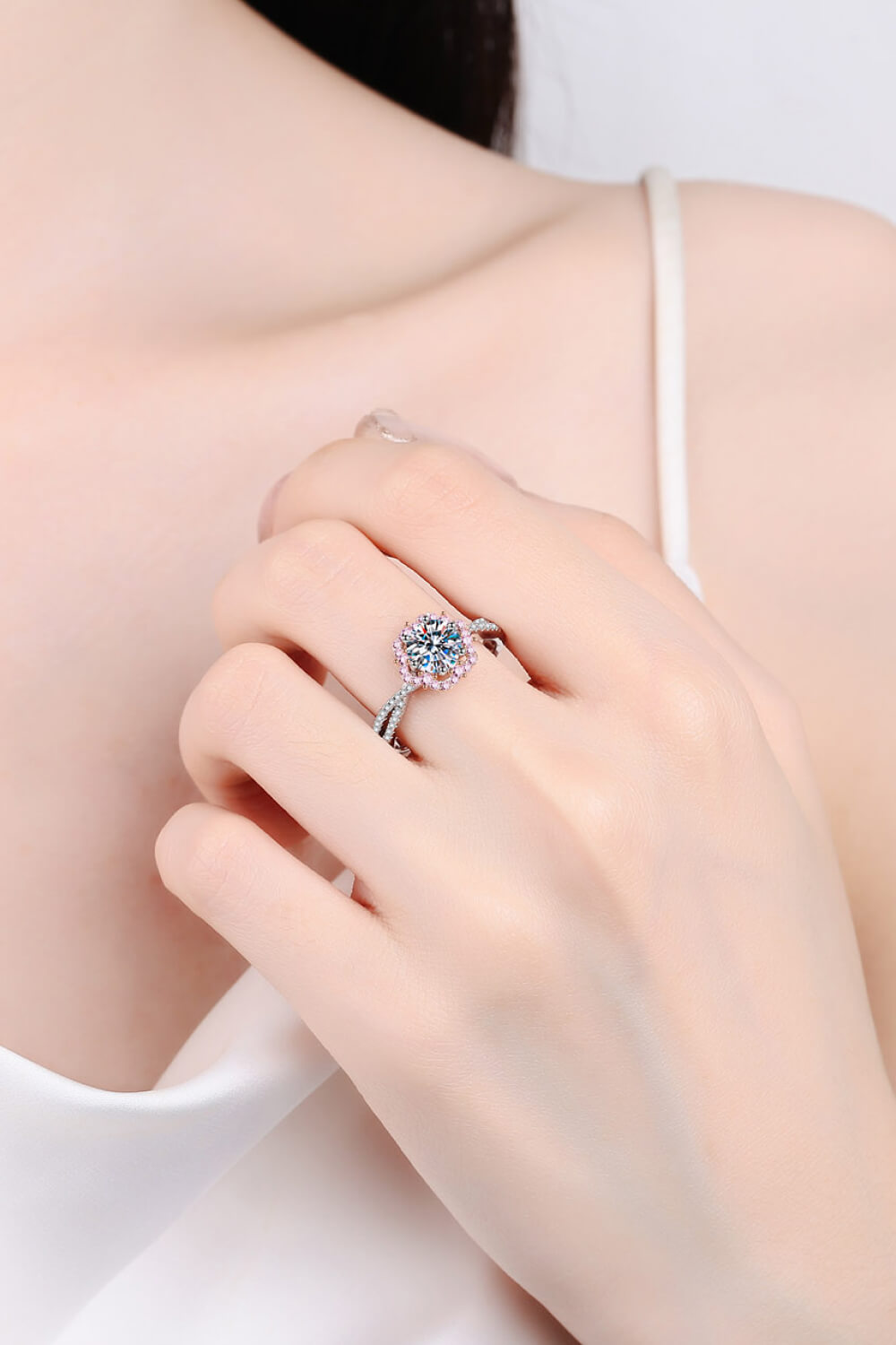 Moissanite 1 Carat Flower Shaped Crisscross Ring